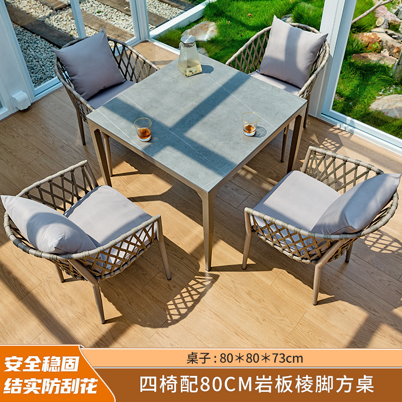 Muebles de exterior Patio Villa Ocio mesa y silla de ratán nórdico balcón al aire libre patio neto plástico rojo mesa de madera y silla