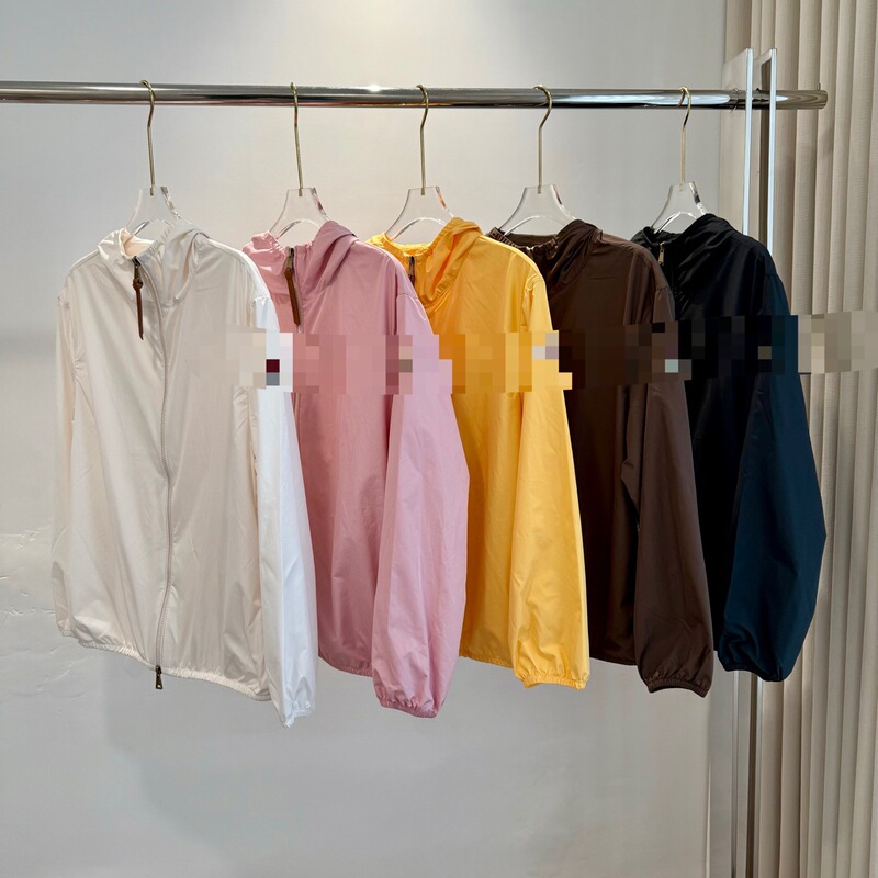 062013 Spring/Summer New Lightweight Hooded Sun Protection Jacket for Women, Breathable Skin Jacket, Versatile for Commuting, Enhances Height, in Stock