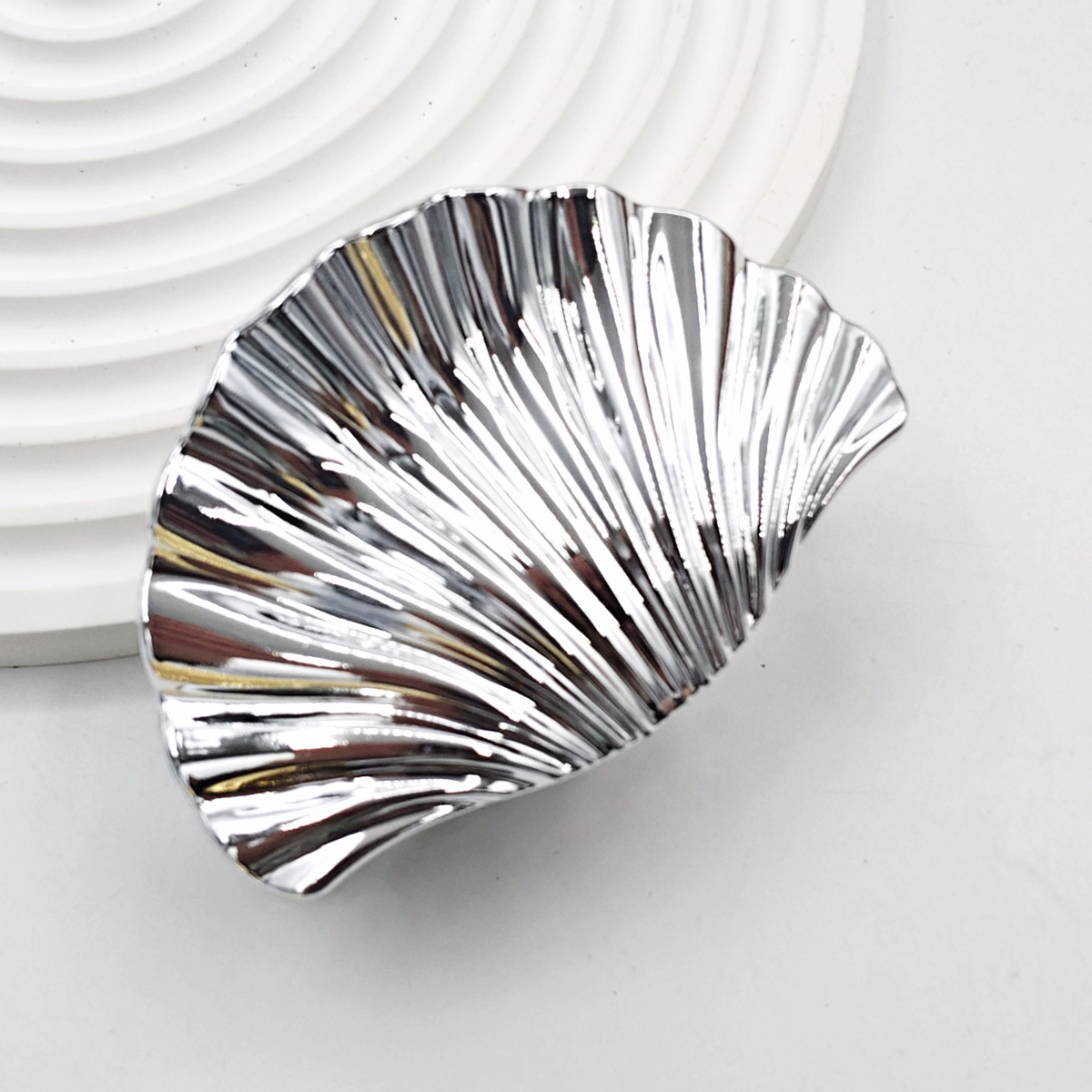 Pinza tipo tiburón extra grande de 13 cm, elegante y resistente