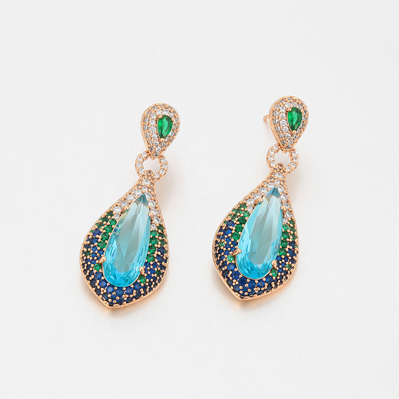 Xuping moda retro serie de pendientes de lujo ligero aleación de cobre chapado 18k goteo de agua orejas de tetas al por mayor mujeres