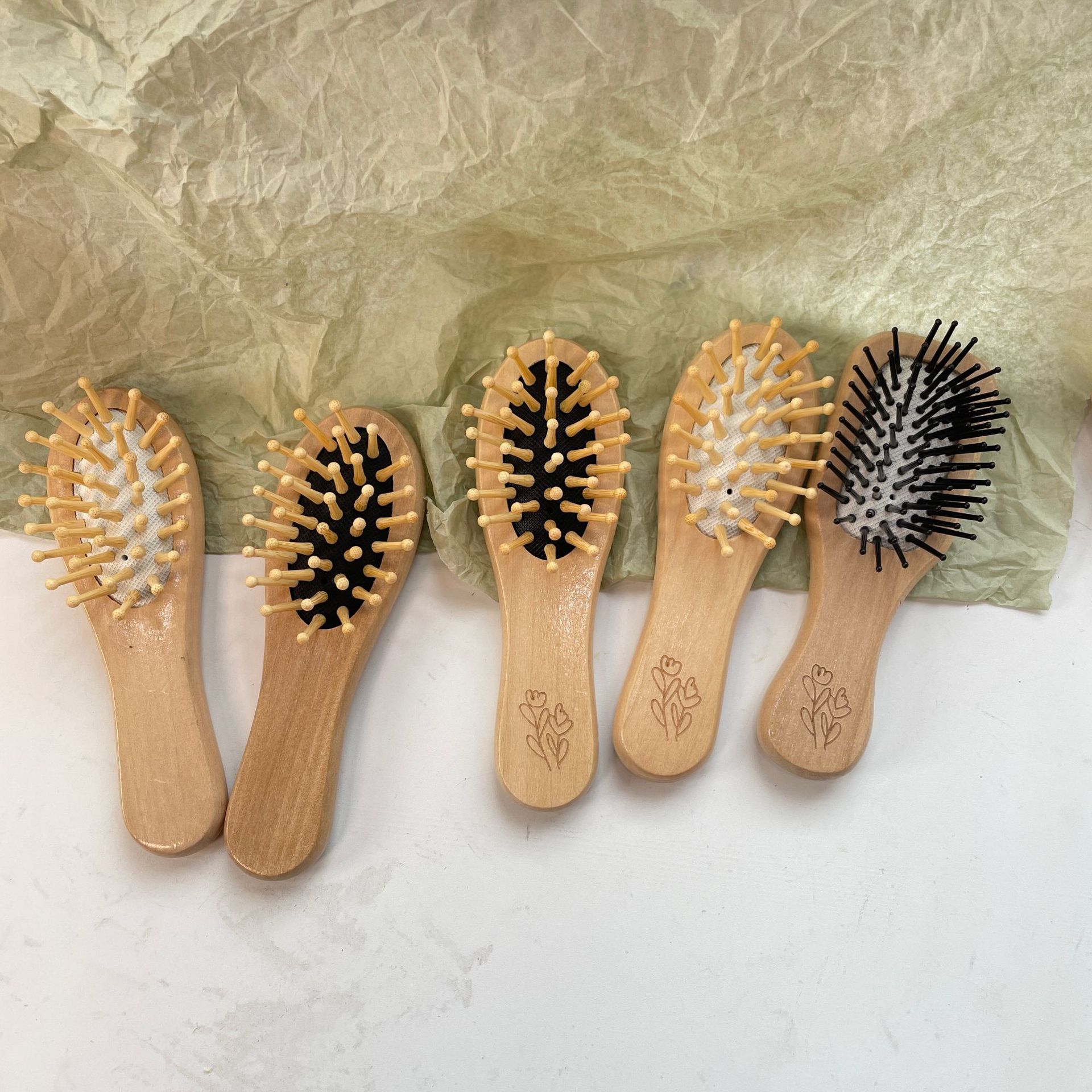 Peine de colchón de aire portátil masaje cuero cabelludo moda cabello suave anti-anudado madera de loto viaje hogar peine de madera BH411