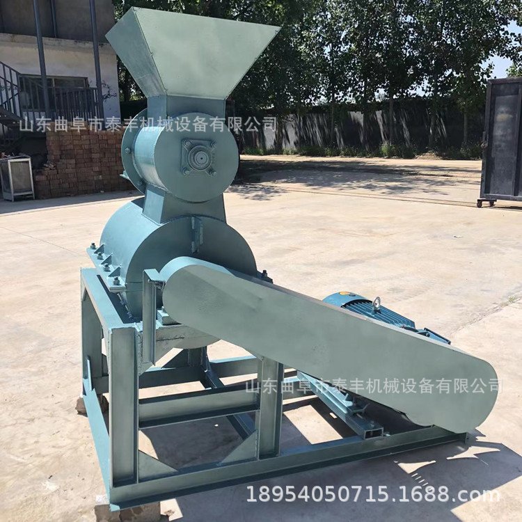 中药渣酒糟粉碎机 高水分稻壳研磨破碎机 牛羊鸡粪发酵秸秆打粉机