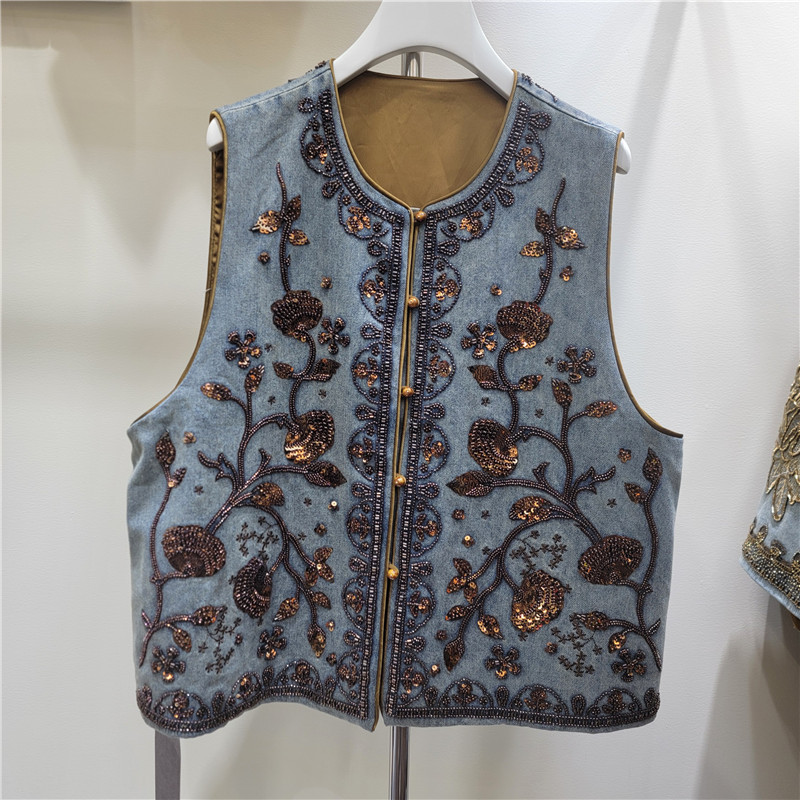 2026 primavera de la industria pesada bordada chaleco denim con cuentas de clavos primavera nuevo plegado lujoso camisa de hombro de lujo ligera mujer image 2