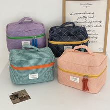 跨境经典格子化妆包简约小众百搭少女心手拿包外出便携洗漱收纳包