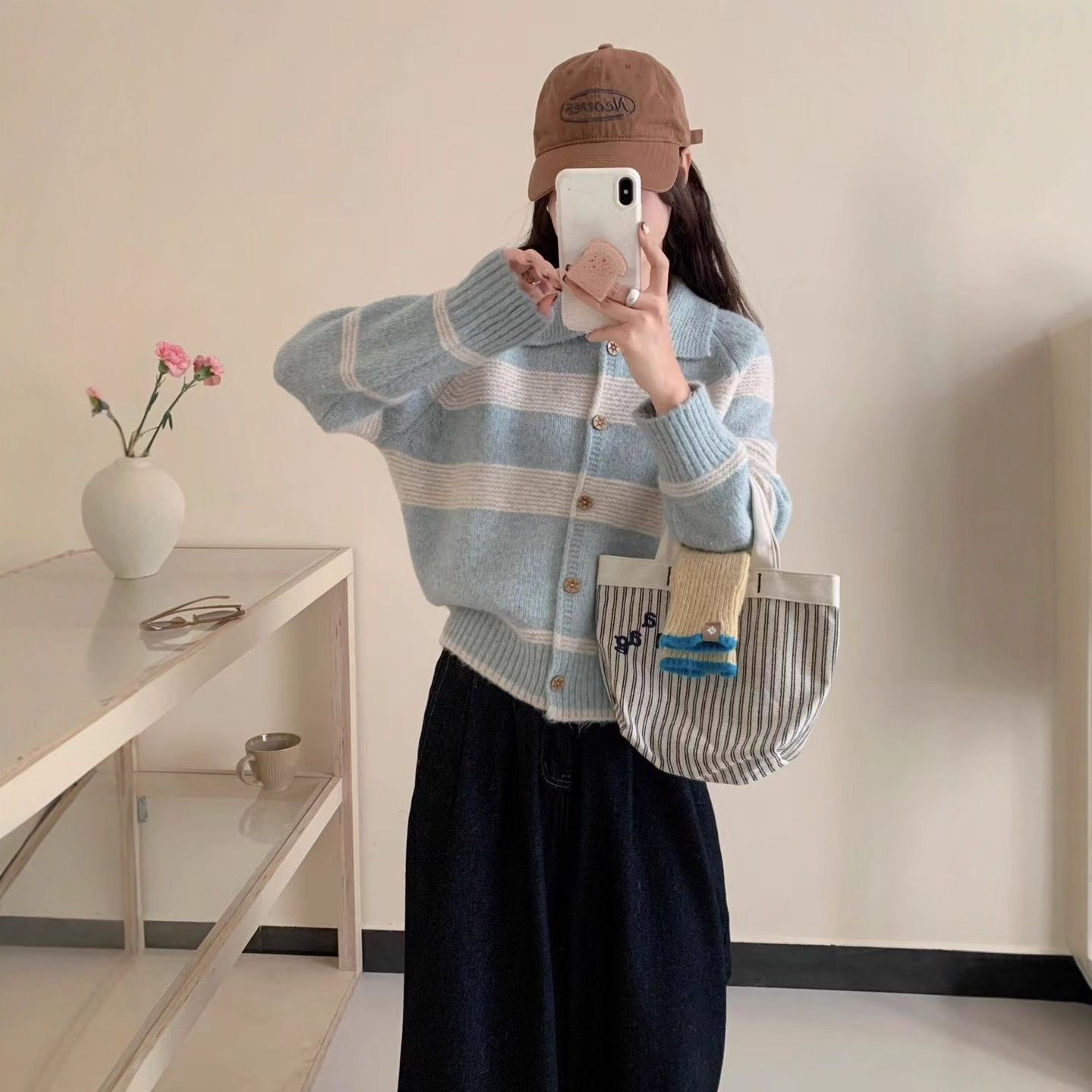 Coreano retro contraste a rayas suéter con solapa Cardigan abrigo de mujeres otoño invierno suelto viento perezoso camiseta de punto pequeña
