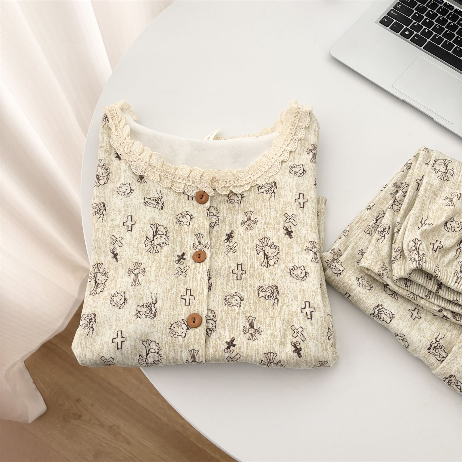 Al por mayor transfronterizo de cotton crockey pijamas de otoño y invierno mujeres cardigans lindos se pueden usar con un conjunto de ropa de casa de viento dulce