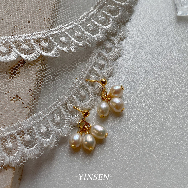Retro elegant design earrings from pearl