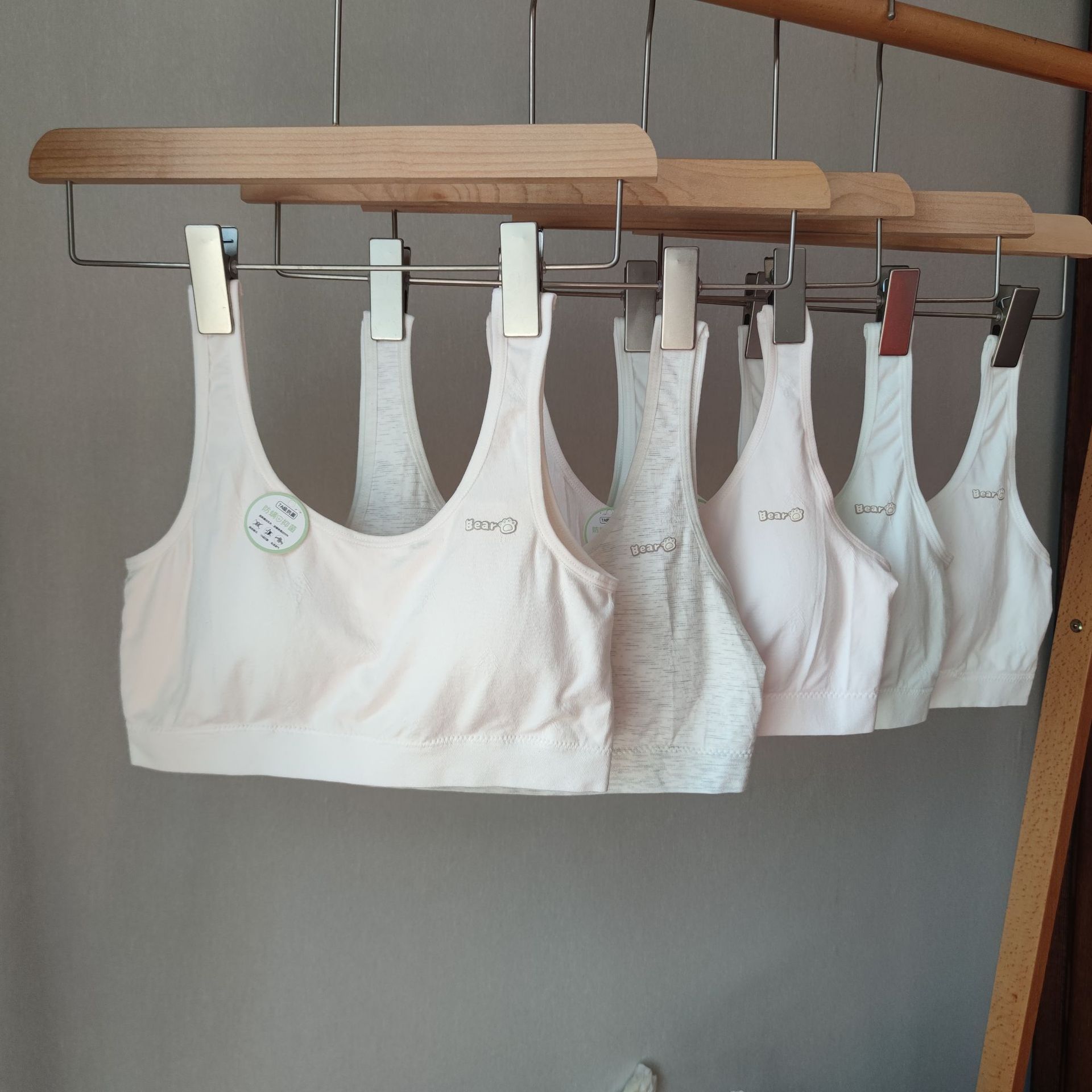 25 신제품 심리스 소녀 브라 2단계 얇은 가슴 패드 조끼 스타일 속옷 노출 방지 부드러운 학생 속옷