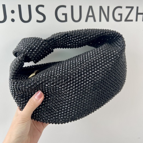 2024 Spring New Tied Diamond Bag Cross-border Foreign Trade Fashion Texture Handbag Cloud Pattern Bag for Women One Piece Dropshipping