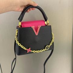 バッグ レディース 四つ葉のクローバー チェーン フラワー バックル 牛革 ダブルストラップ 斜め掛け シングルショルダー ハンドバッグ