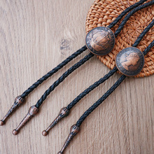 ���s���ţ�Џ͹ŷ����D��ë���B�r���I��bolo tie���ٴ�Ƥ����