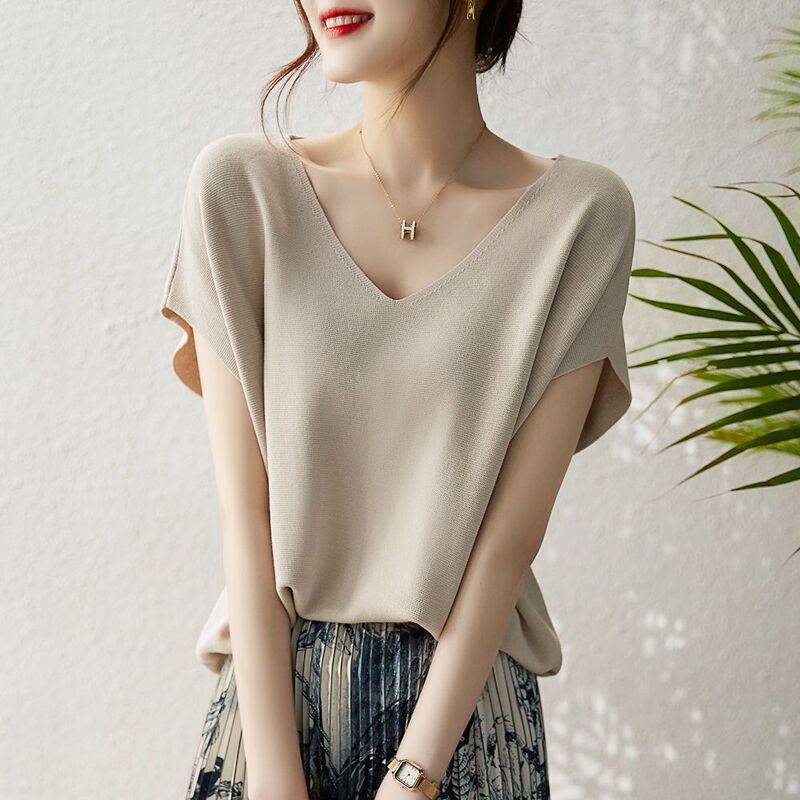 Ice Silk Knitwear for Women, New Summer Style, Loose Fit, Slimming, Elegant Batwing Sleeves, Sun Protection Clothing, Thin Short-Sleeved T-Shirt Underneath