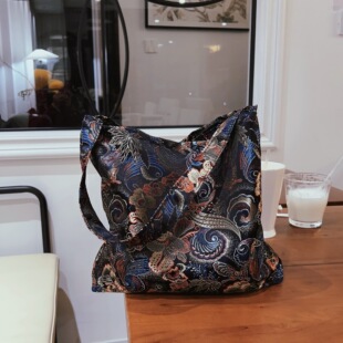 ����ϣ����������ʽ���\���ỨҸ�°��μ�Ů�������͹���ˇС����