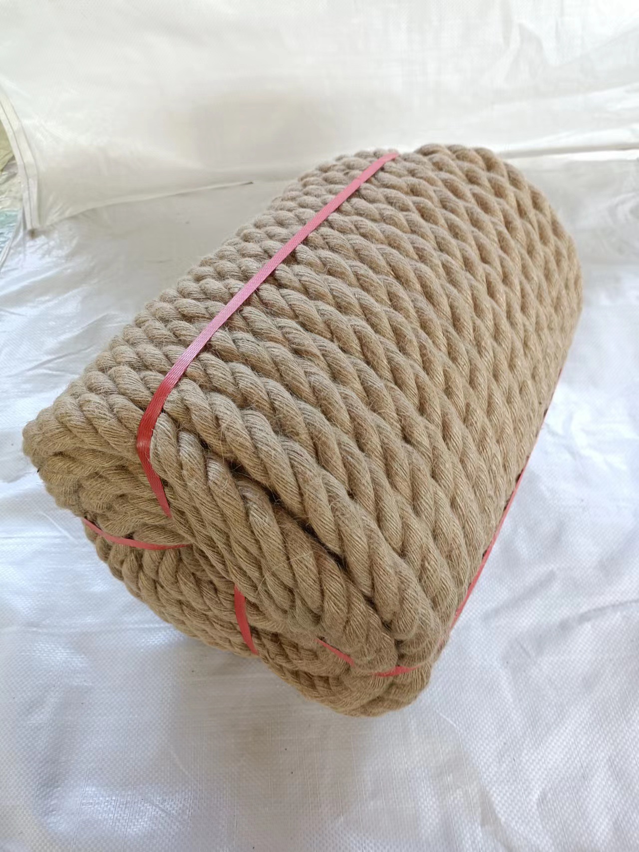 Cuerdas de yute gruesas al por mayor cuerdas de escalada para gatos decorativas trenzadas de escalada de jardinería cuerdas de lino finas atadas de material natural