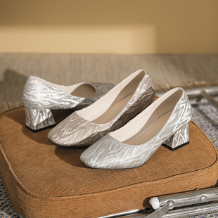 2023 new square toe chunky heel high heels plus size extra large widened wedding shoes wedding bridal shoes single-layer shoes Xiuhe clothing
