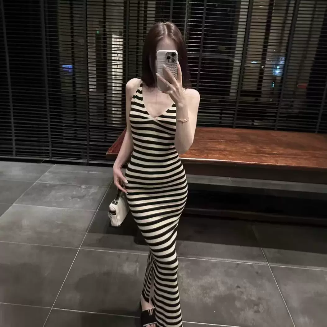 纯欲风挂脖针织连衣裙女装夏季裙子挖肩性感紧身不规则包臀裙短裙