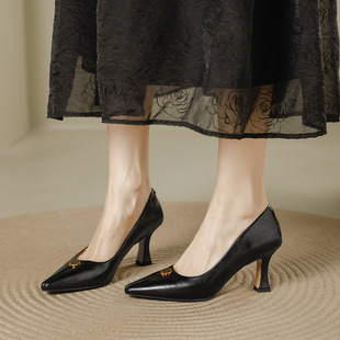 �\�ڼ���ܛƤ�߸�ЬŮ�����¿�2026ɽ�軨�߼��К��|�ٴ���^��Ь