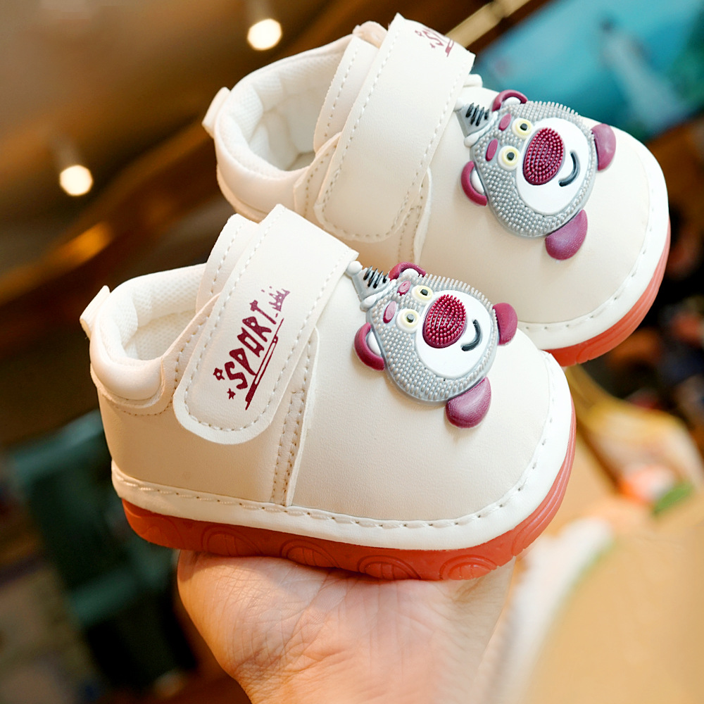 Zapatos para principiantes primavera y otoño nuevos zapatos para bebés de 1 - 2 años zapatos para bebés con suela suave antideslizante de dibujos animados llamados zapatos
