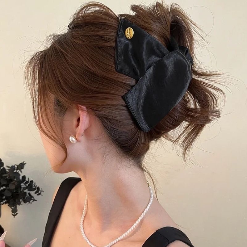 フレンチサテンゴールドラベルトライアングルグリッパー女性用ハイエンド2025新しい後頭部ヘアピンサメクリップヘアアクセサリー|undefined