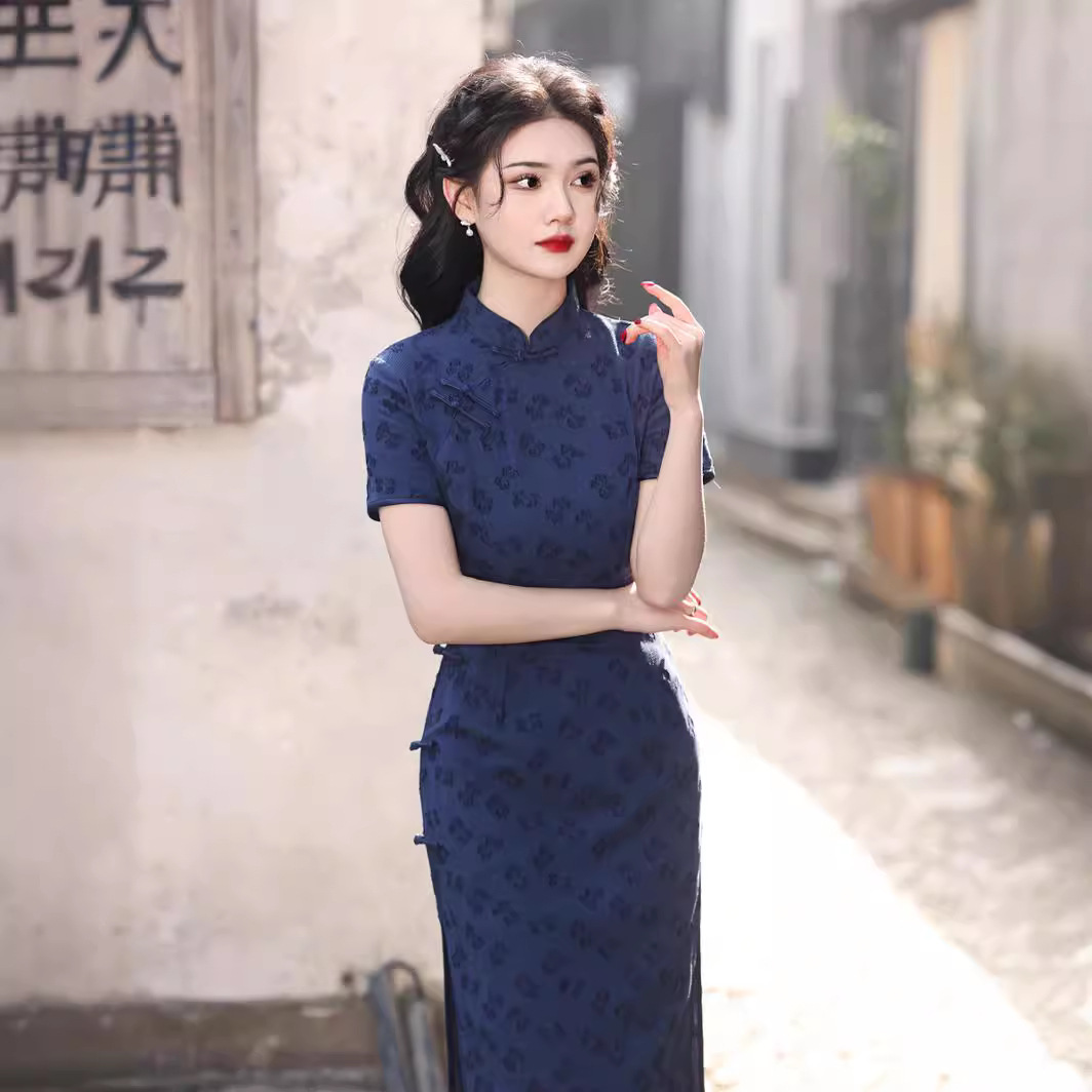 Fresh cheongsam