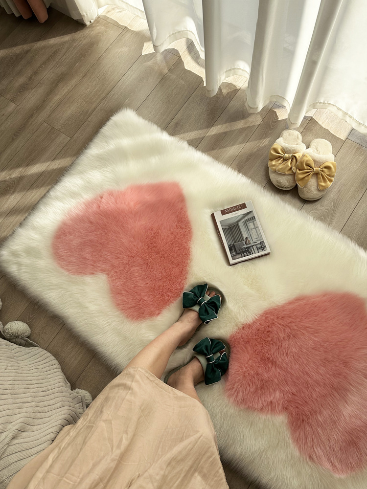 Imitation Wool Bedside Carpet Pink Heart-Shaped Plush Floor Mat Wedding Room Daughter's Room Cute Bay Window Blanket Heart Sofa Cushion