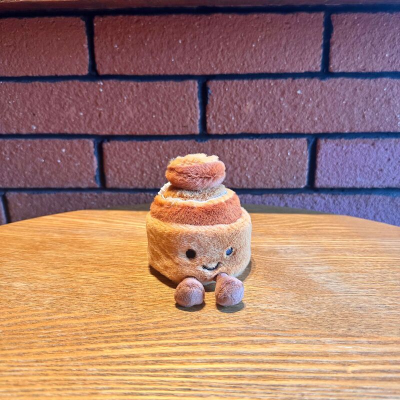 In-Stock Cute Cinnamon Roll Plush Toy Breakfast Baking Cinnamon Roll Small Pendant Doll Amusement Park Claw Machine Doll