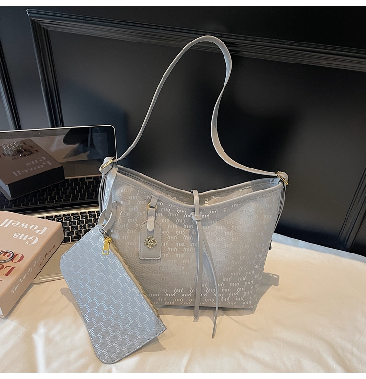 Large-capacity French Tote bag for women 2025 new style, elegant European and American fashionable women's bag, casual shopping and commuting bag undefined