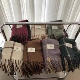 线毯;围巾;其他毛毯