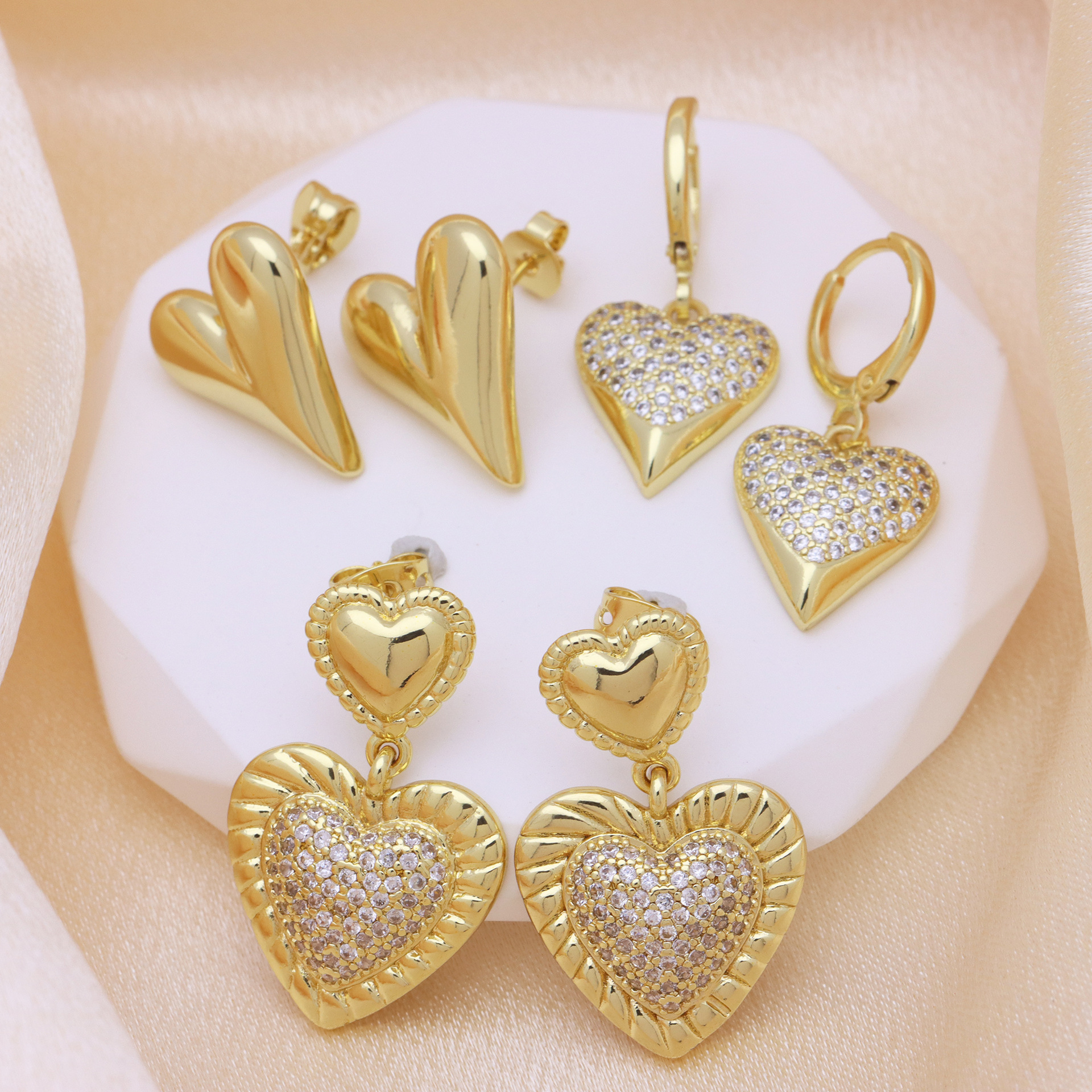 8g Weight Brass Ear Needle Material Zircon Inlay Material Drop Earrings, Ear Studs Classification 1 Pair Quantity Daily, Street Occasion Copper Material Heart Shape Pattern Women's Gender Inlay Design Sweet, IG Style Style 1 Pair Sweet IG Style Heart Shape Inlay Copper Zircon Drop Earrings Ear Studs 1