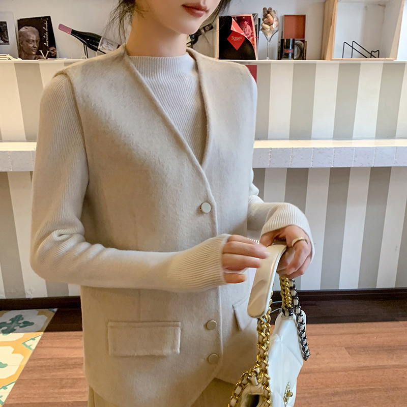High-end Camel Fleece Double-sided Nic Vest Women's Autumn and Winter New Slim-fit Fashionable V-neck Loose Top Trendy