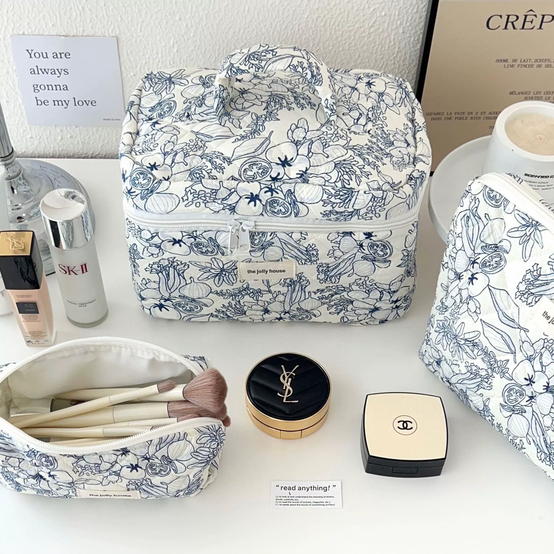 Fresh capacious cosmetic bag, handheld organizer bag