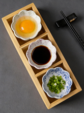 ��ʽǰ�˵��մ��u�ϵ�С�˵���ζС����ľ���m�������п����ζ��