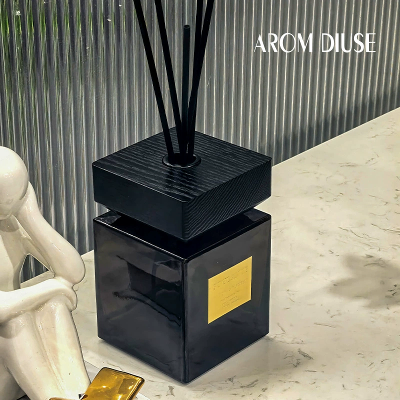 500ml Extra Large Bottle of Wooden Cover Aromatherapy Essential Oil Hotel Special Long-Lasting Fragrance Bedroom Decoration Ebony Agarwood