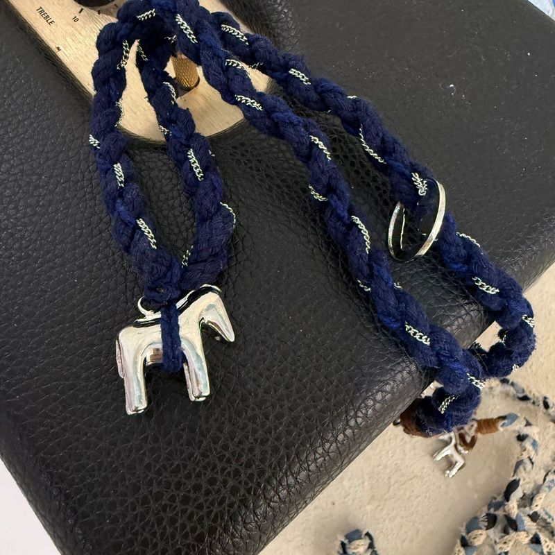 新しいトロイの木馬彫刻コインネックレスカウボーイ手織りネックレスポニーペンダントニッチインセーターチェーン女性用|undefined
