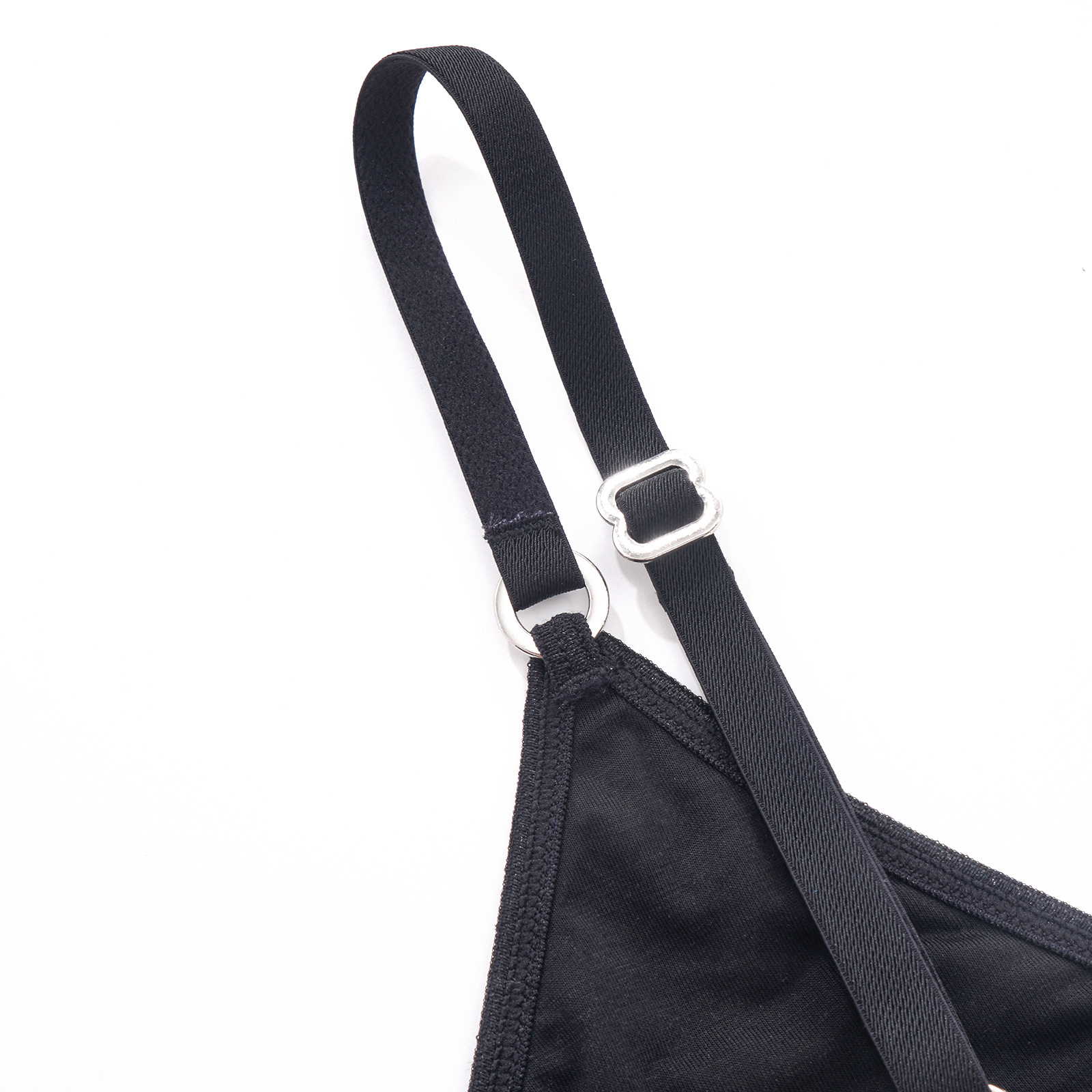 Completo intimo da donna nero in fibra di bambù, composto da reggiseno e slip, semplice e comodo, a due pezzi con triangolo in tinta unita._voghion.com