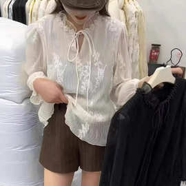 2026春新款 韩系设计感 钉珠系带木耳领 蕾丝衫衬衫 长袖上衣