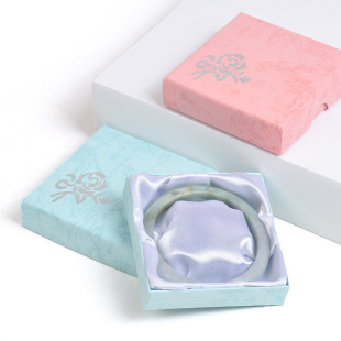 һ֦����ɫ���b�ִ��ռ{�����C��朶Y��к��s�C��t�{ɫ���C����