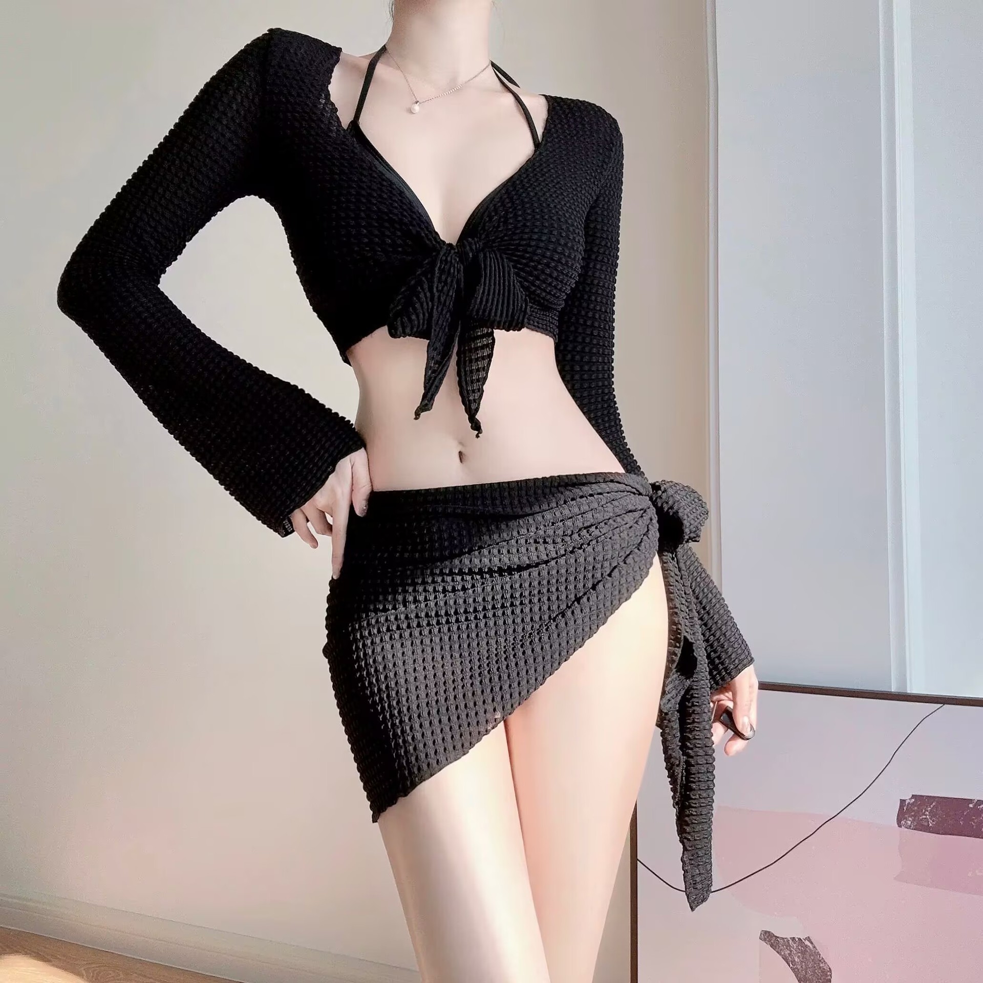 2025 New plus size Swimwear Women's Conservative Split Long Sleeve Sun-proof Hot Spring Belly-covering Slimming Printed Vacation Swimwear