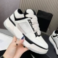 Am white black border
