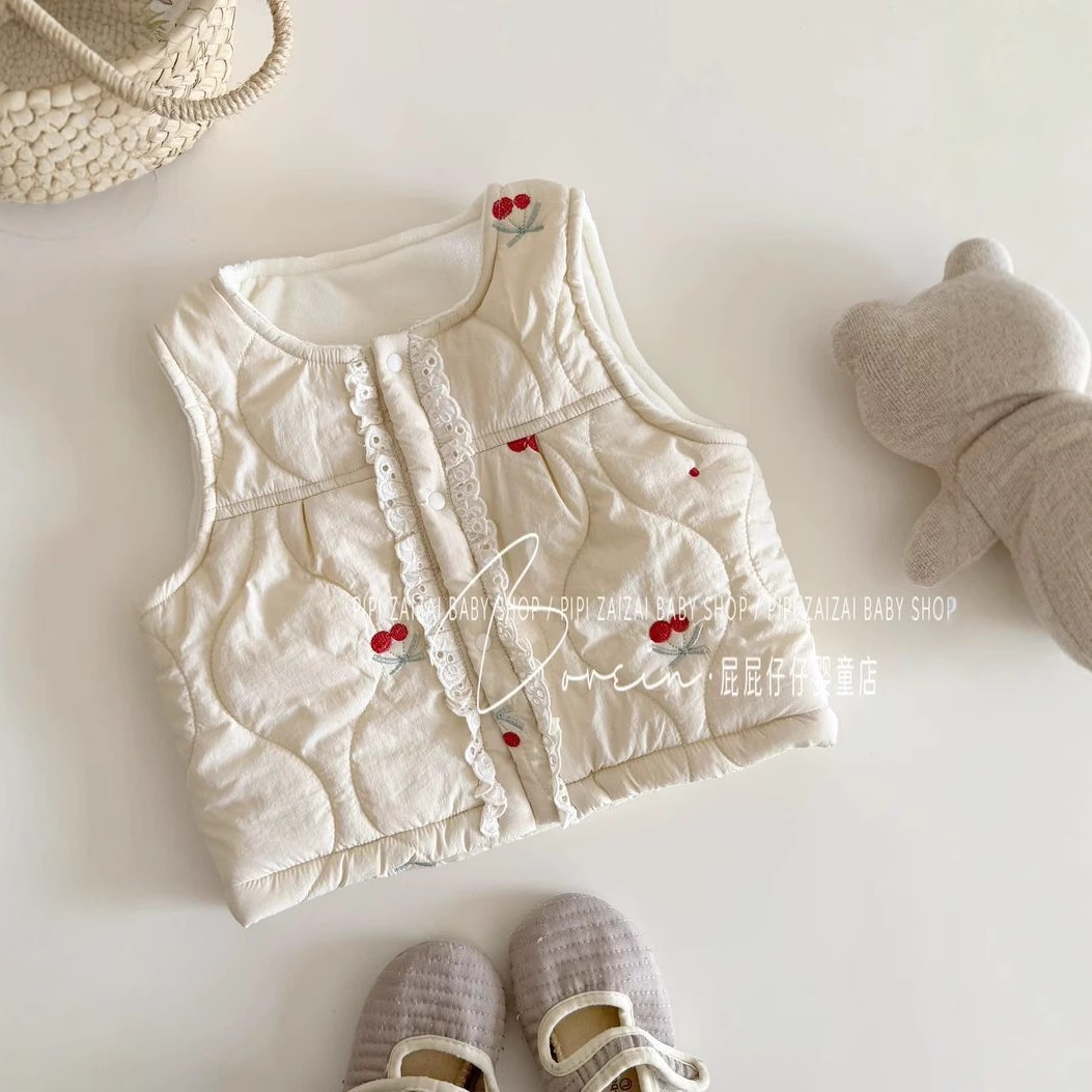 Girls' winter vest, stylish and trendy, Korean style, lace trim, cherry blossom, fleece lining, thickened.