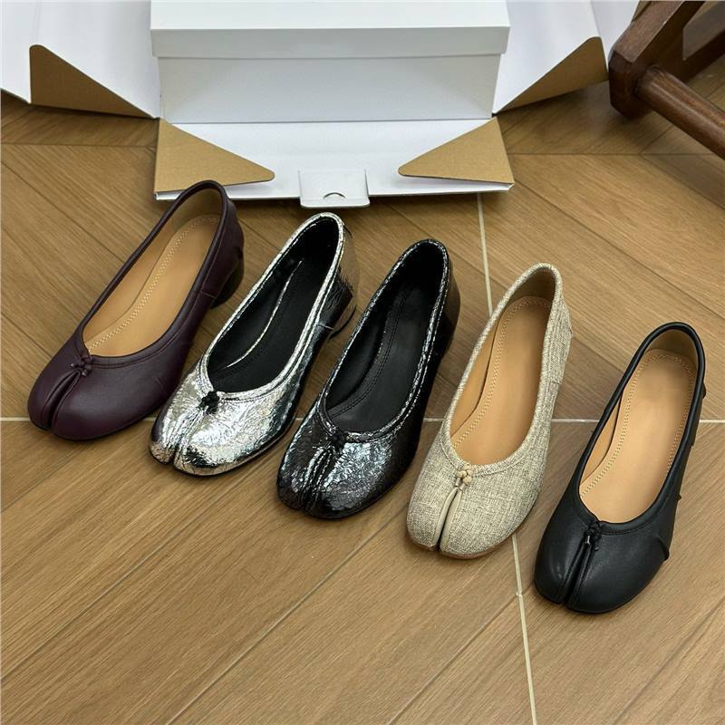Niche Spring and Summer New French Style Chunky Heel Pleated Toe Shoes Women's Pig Trotter Mid-Heel Sheepskin Ballet Shoes High Heels