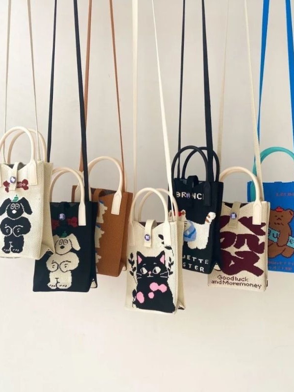 新商品の幸運で金持ちになりました。小銭入れが可愛いです。