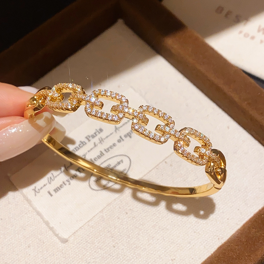 El temperamento francés arco de zircon pulsera de doble capa dulce ins pulsera de viento lujoso ligero de alto nivel sensación de joyas versátiles para mujeres