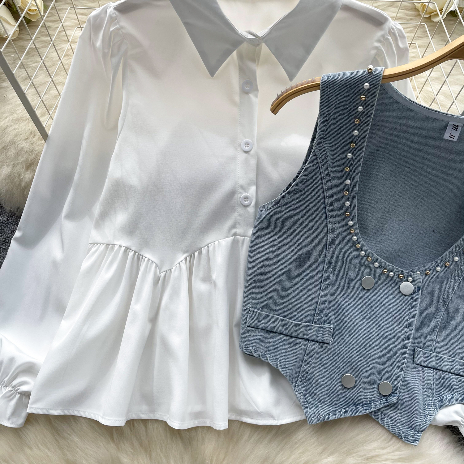 Camicia donna con gilet in denim a strati e perline decorative_voghion.com
