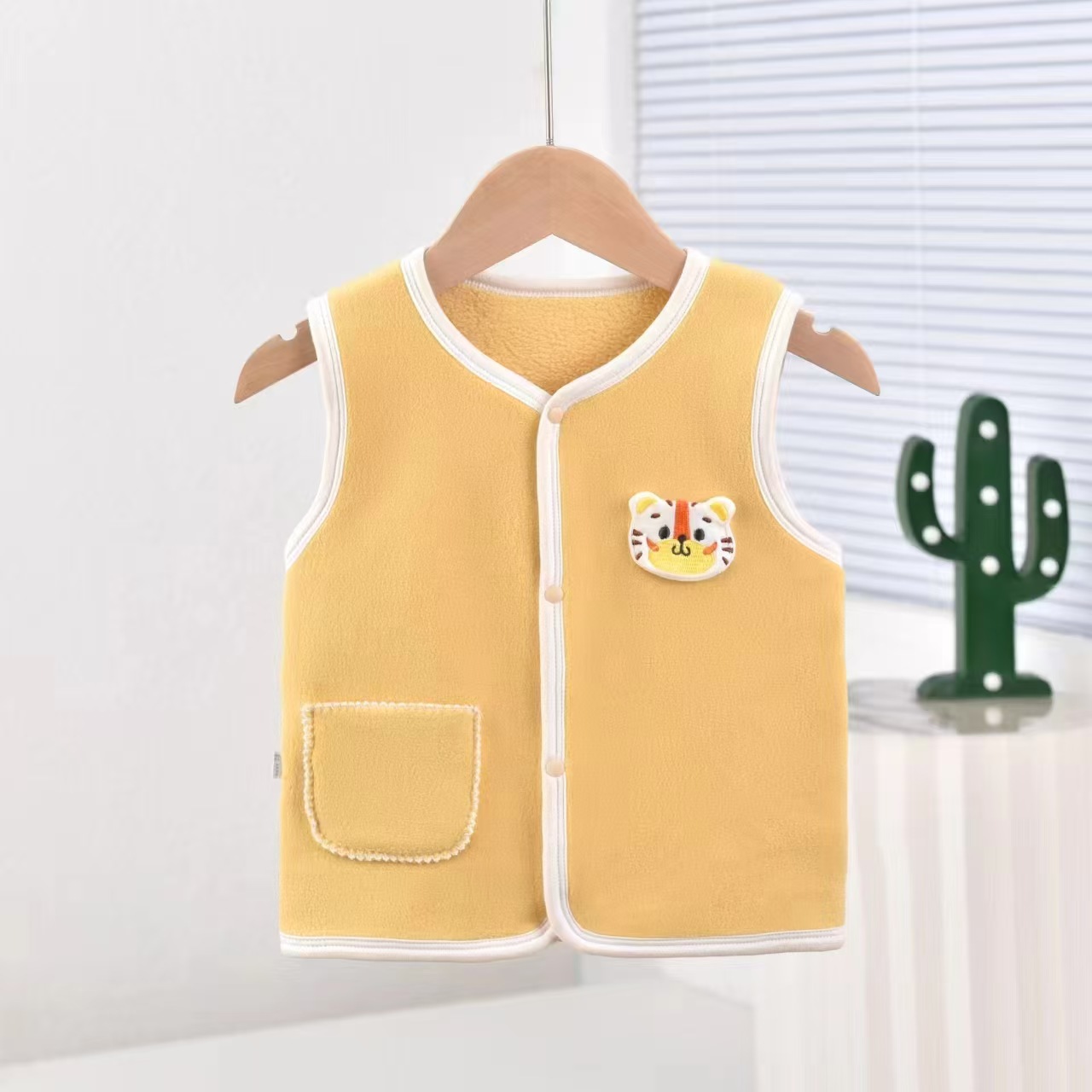 Otoño y invierno nuevo chaleco de terciopelo de gato caliente chaleco de terciopelo para niños y niñas, bebés de doble capa de terciopelo cardigan interior y exterior