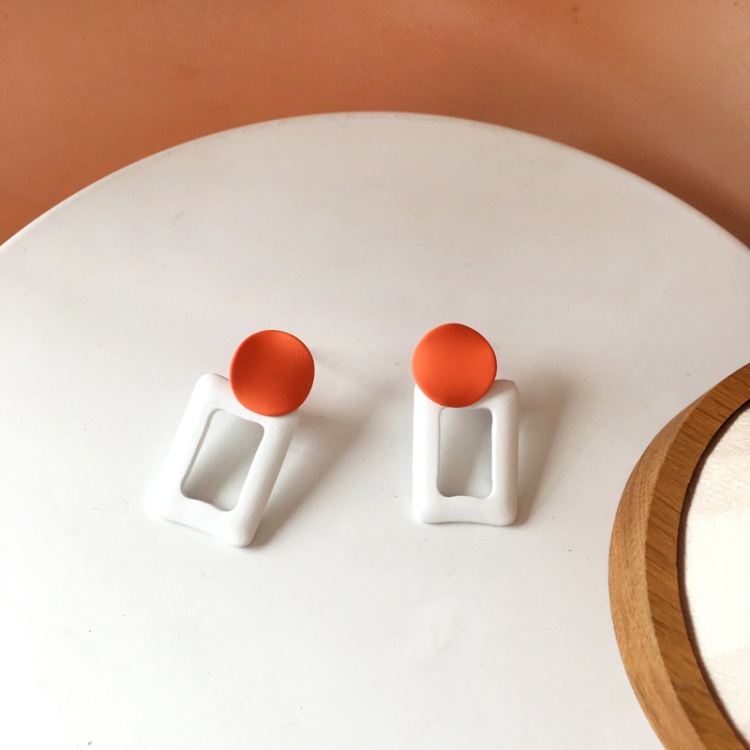 Fashion Geometric Frosted Paint Contrast Color Stud Earrings display picture 7