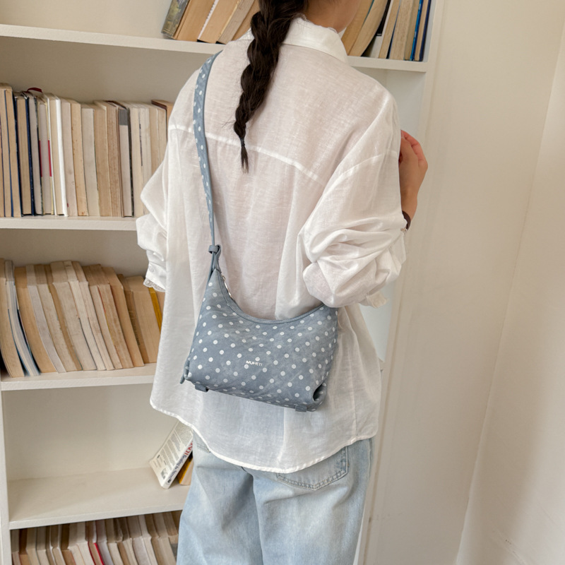 Bolsa de brazo coreana de punto ondulado para mujeres 2026 nuevo bolso de hombro de verano de moda casual bolso de moda diaria
