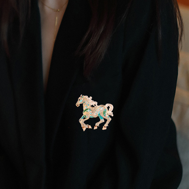 European and American New Fashion Creative Exquisite Zodiac Pony Brooch Enamel Horse Success Clothing Pin Brooch