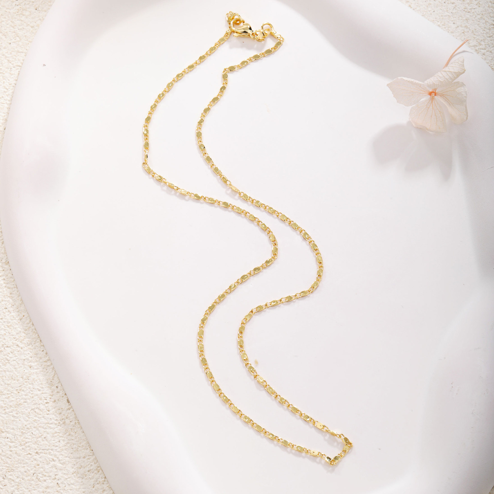 7g Weight Gold Plated Plating Material Necklace Classification Copper Chain Material 1 Piece Quantity Holiday, Daily Occasion Artificial Crystal, Copper Material Water Droplets, Heart Shape Pattern Women's Gender Irregular, Plating Design Sweet Style Sweet Water Droplets Heart Shape Gold Plated Artificial Crystal Copper Wholesale Necklace 4