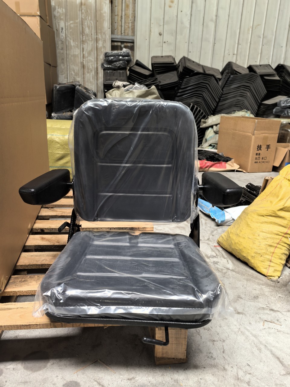 Small Loader Seat, Forklift Seat, Mini Excavator Seat, Construction Vehicle Seat, Agricultural Machinery Tractor Seat